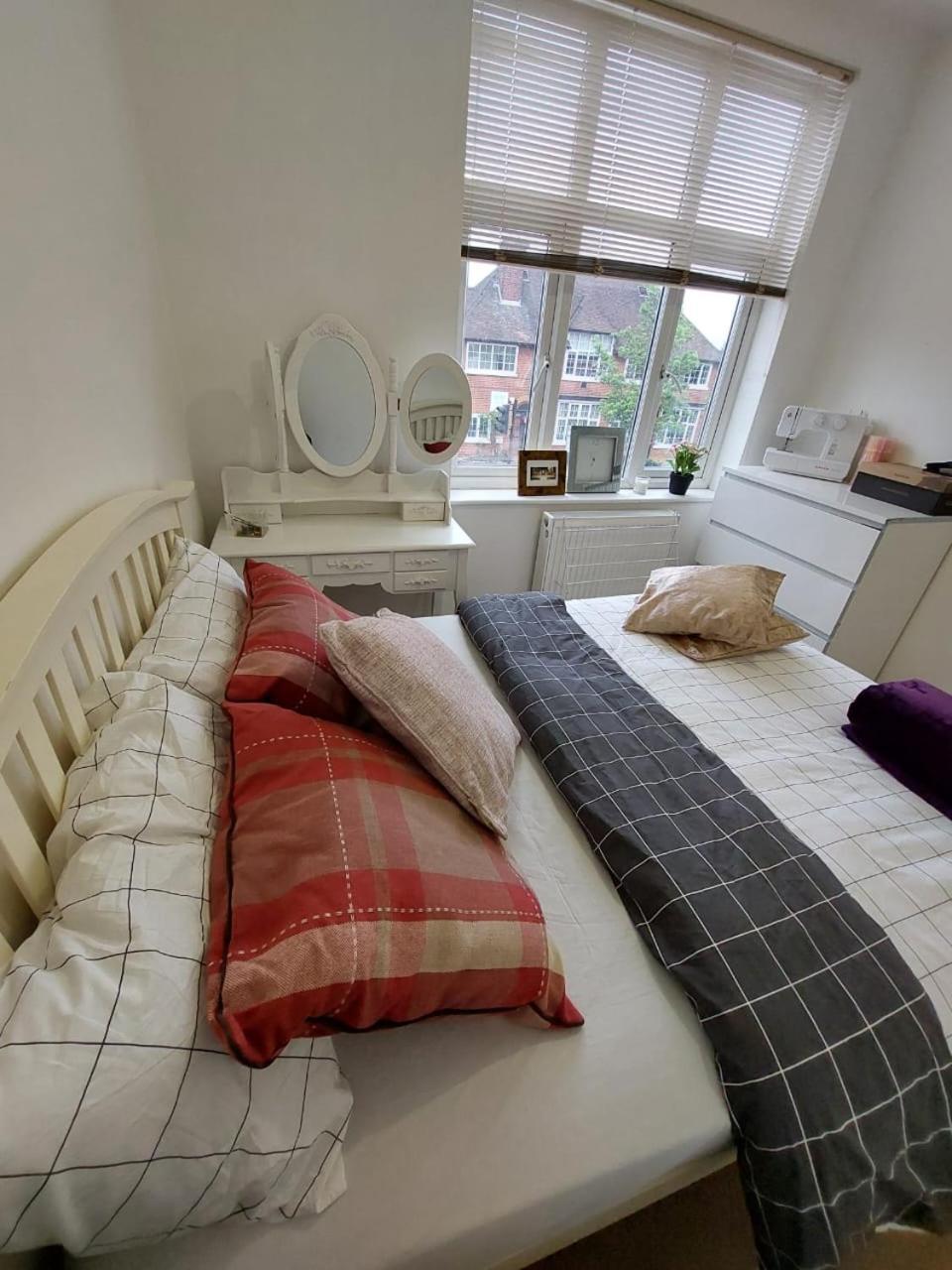 London Luxe Rooms Surbiton 外观 照片