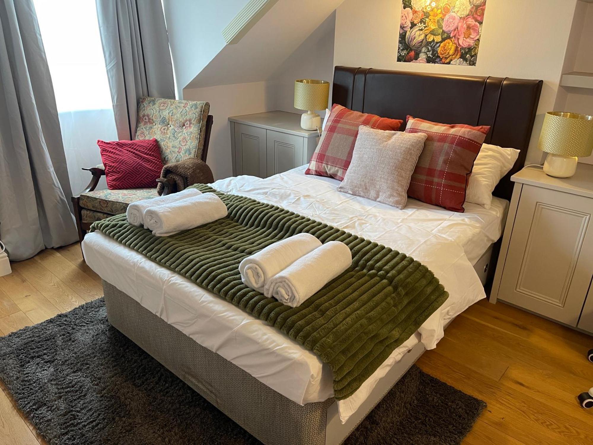 London Luxe Rooms Surbiton 外观 照片